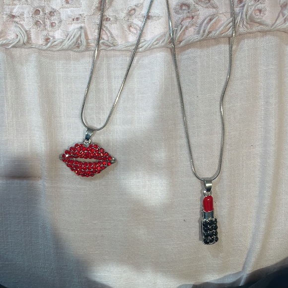 LIPS AND LIPSTICK NECKLACES - Picture 2 of 2